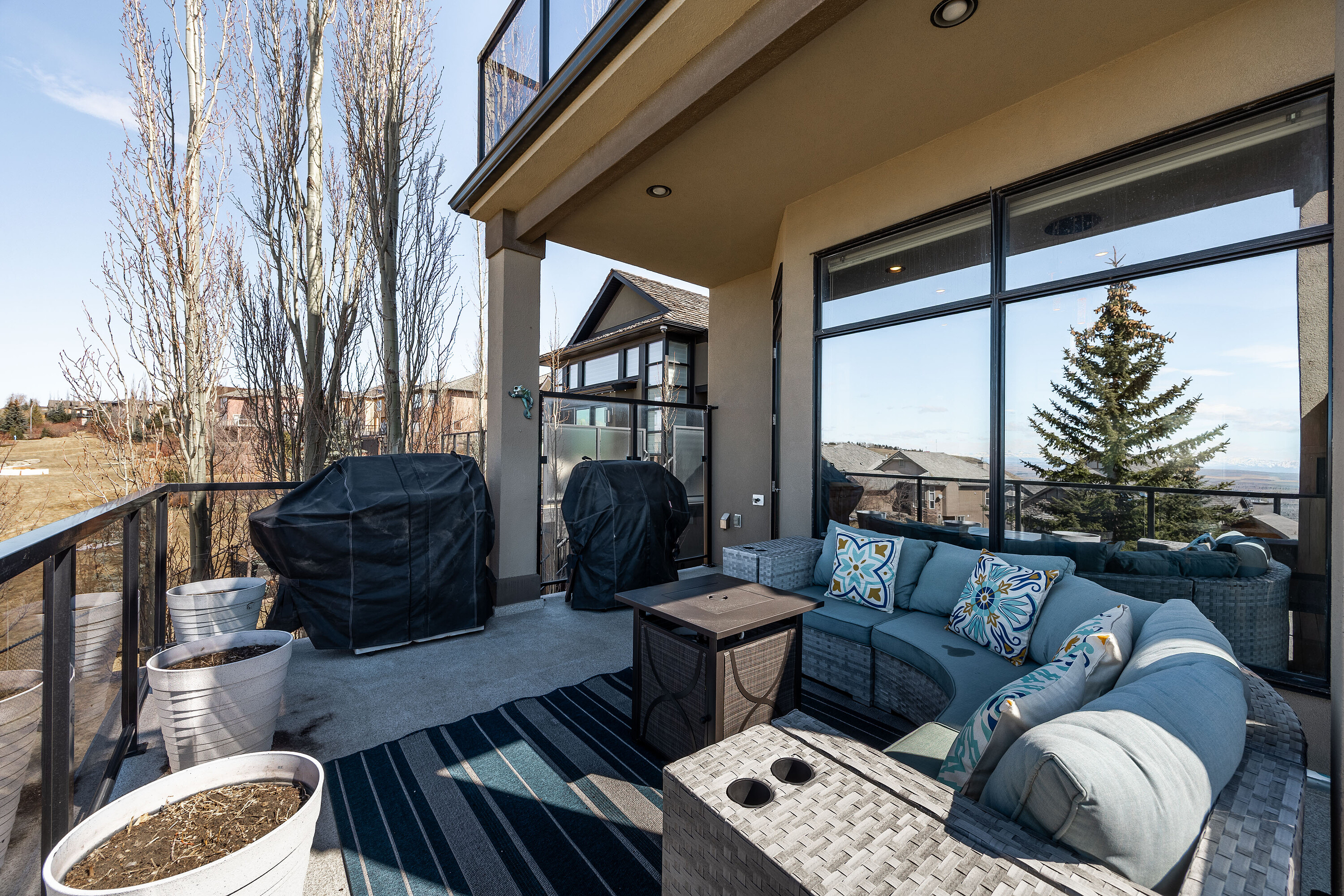  Elevated Mountain View Living - 物件實景