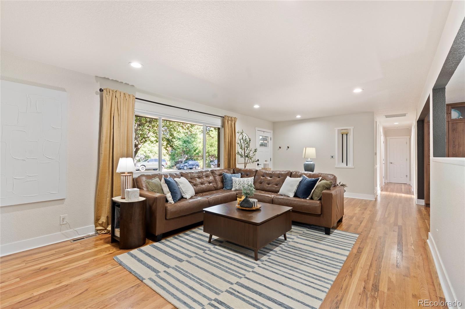 Littleton, Colorado, 80120, United States, 5 Bedrooms Bedrooms, ,1 BathroomBathrooms,Residential,For Sale,1940390