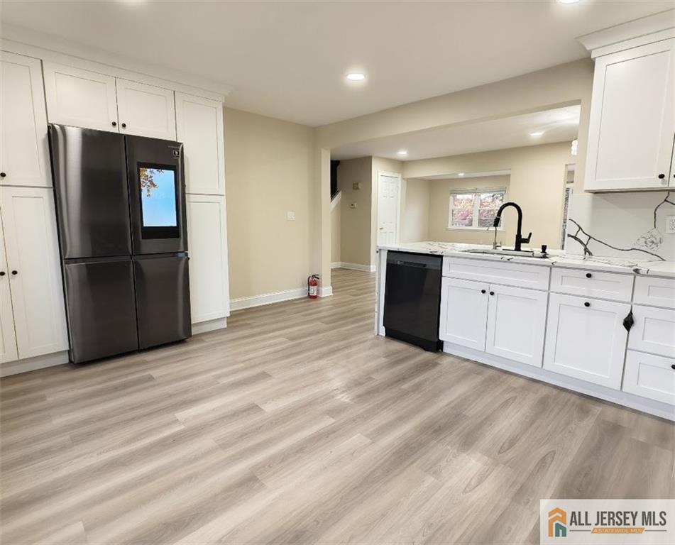 North Brunswick, New Jersey, 08902, United States, 3 Bedrooms Bedrooms, ,3 BathroomsBathrooms,Residential,For Sale,1992119