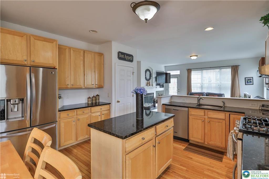 Easton, Pennsylvania, 18040, United States, 4 Bedrooms Bedrooms, ,3 BathroomsBathrooms,Residential,For Sale,1984149