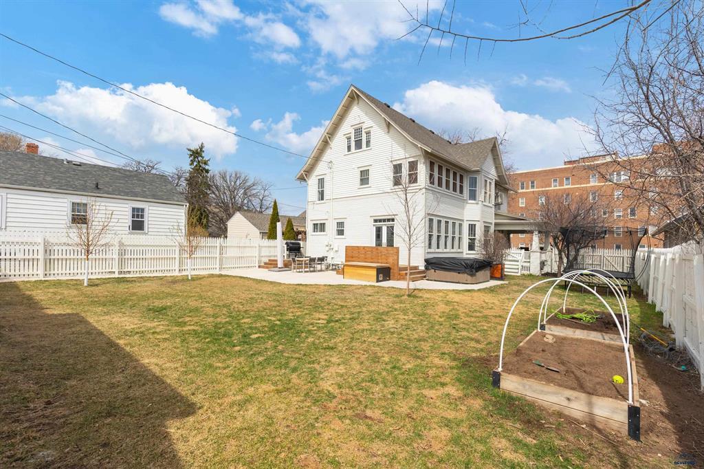 Rapid City, South Dakota, 57701, United States, 6 Bedrooms Bedrooms, ,3 BathroomsBathrooms,Residential,For Sale,1979556