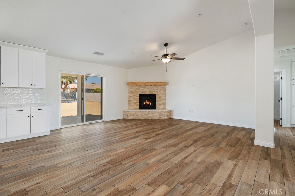 Hesperia, California, 92345, United States, 4 Bedrooms Bedrooms, ,3 BathroomsBathrooms,Residential,For Sale,1937064