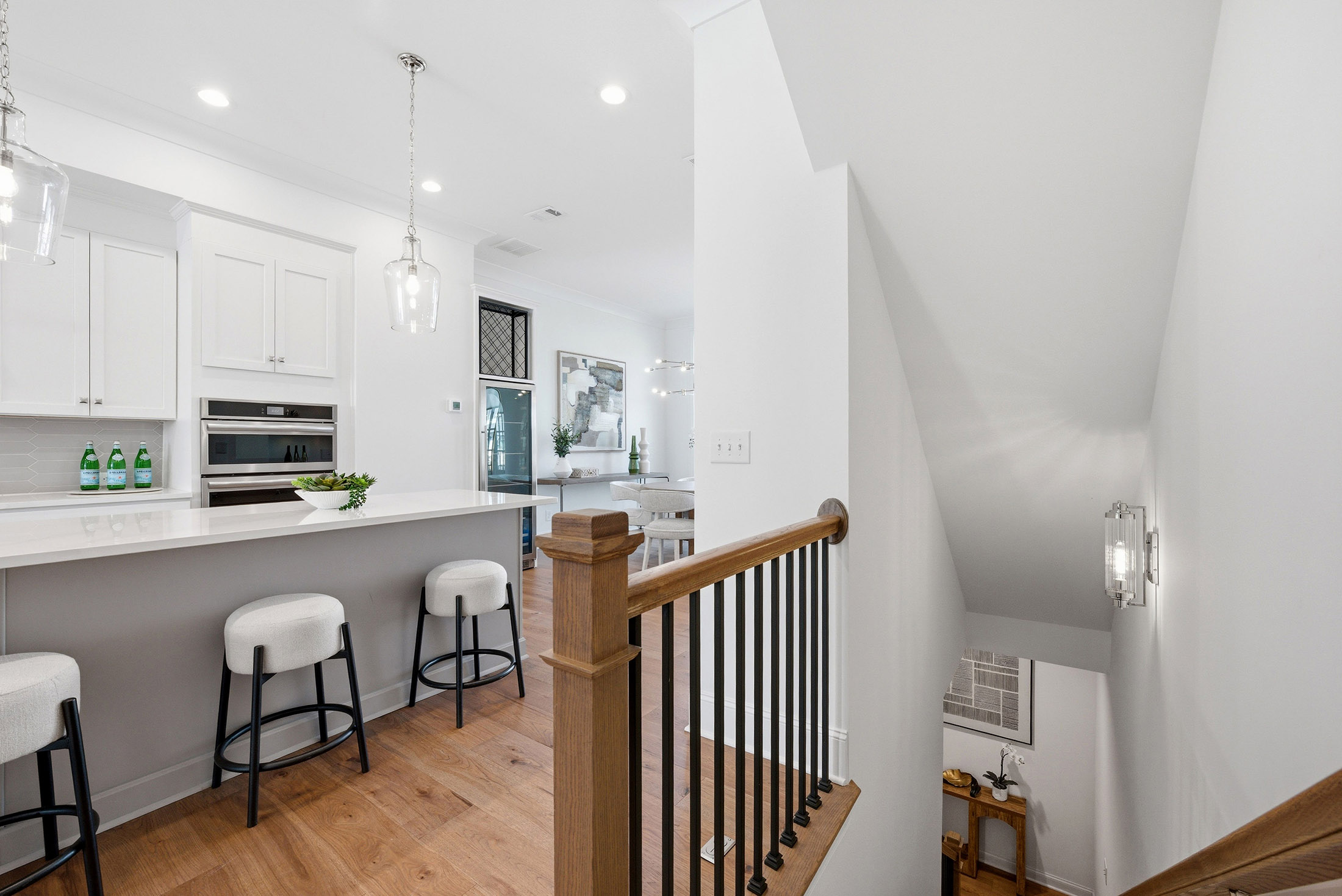  Location, Livability and Thoughtful Upgrades in a One-of-a-Kind Setting - 物件實景