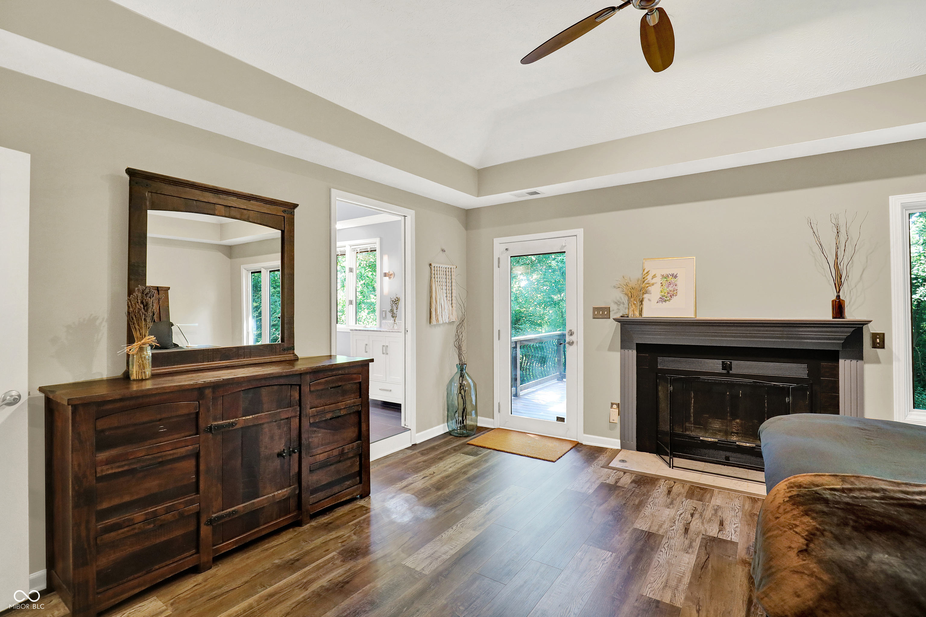 Indianapolis, Indiana, 46240, United States, 4 Bedrooms Bedrooms, ,3 BathroomsBathrooms,Residential,For Sale,1920883