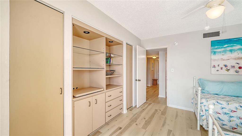 Longboat Key, Florida, 34228, United States, 2 Bedrooms Bedrooms, ,2 BathroomsBathrooms,Residential,For Sale,1992872