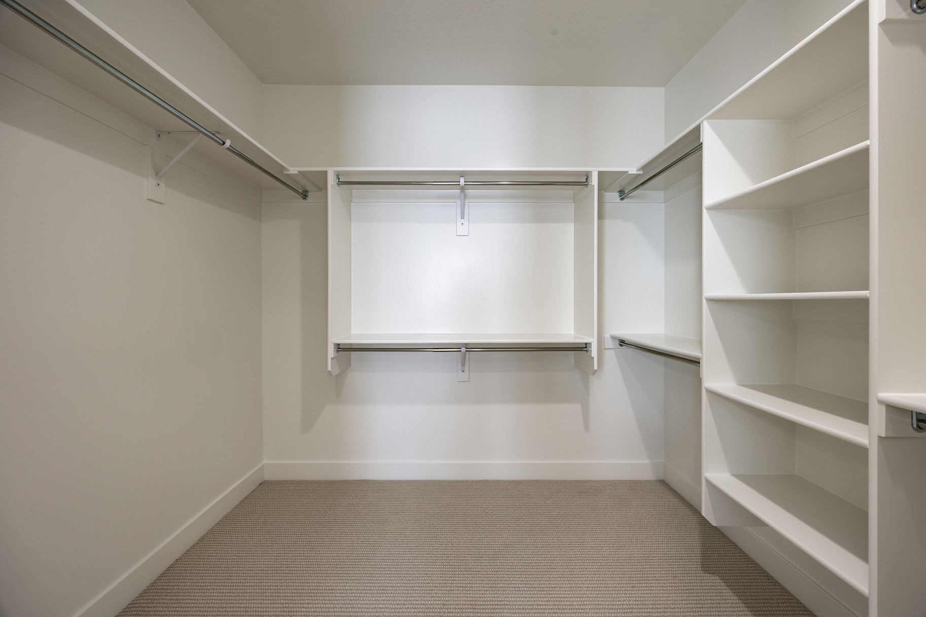  New Construction  Nightly Rental Approved  Prime Location - 物件實景