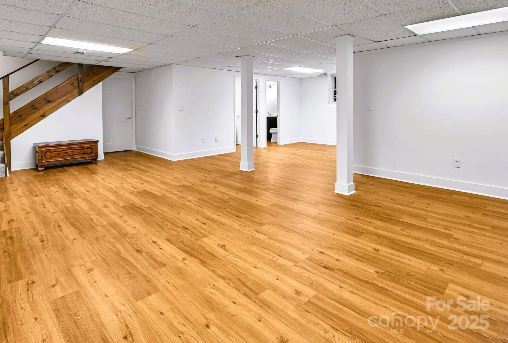 Hendersonville, North Carolina, 28739, United States, 3 Bedrooms Bedrooms, ,3 BathroomsBathrooms,Residential,For Sale,1890960
