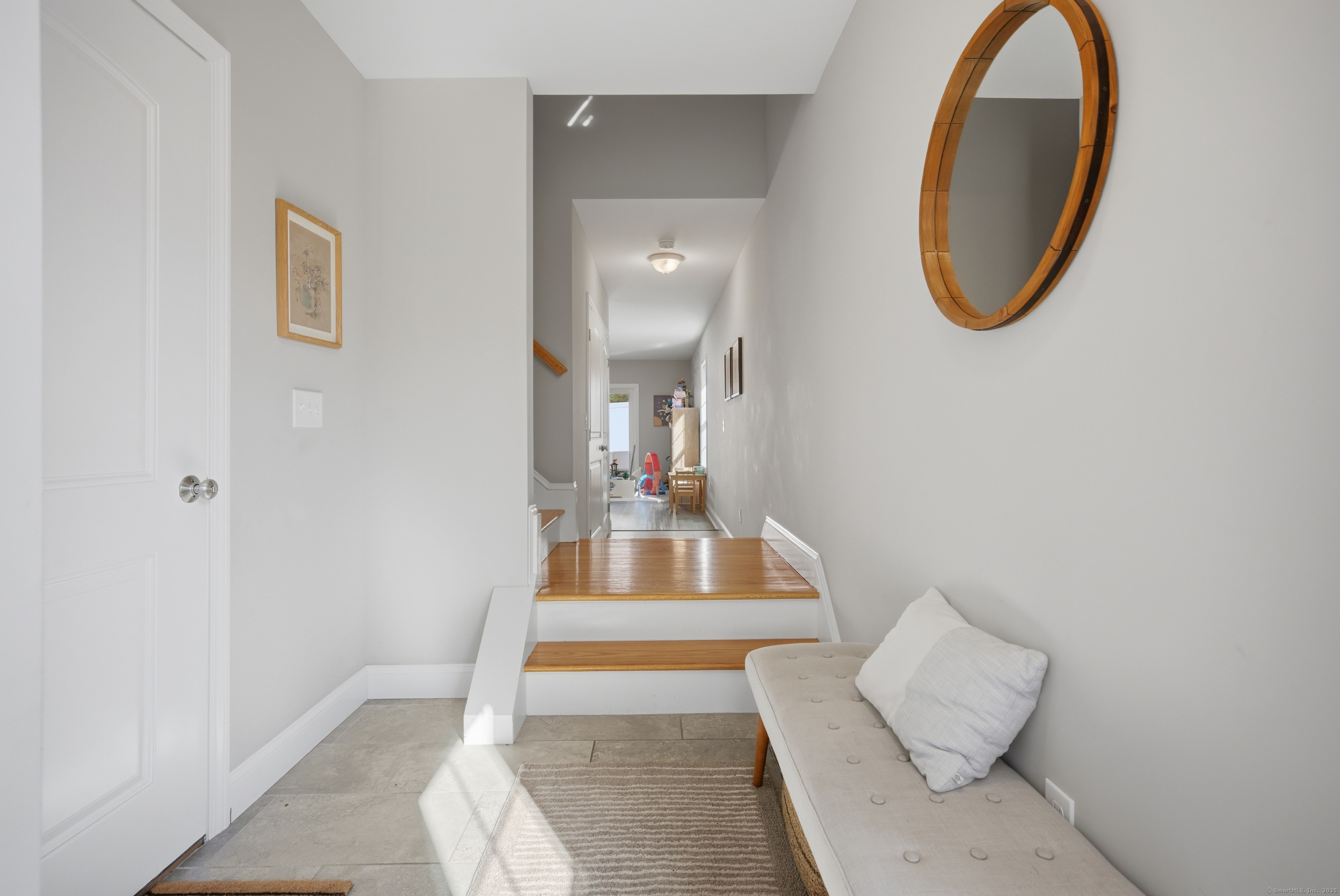 Milford, Connecticut, 06460, United States, 3 Bedrooms Bedrooms, ,3 BathroomsBathrooms,Residential,For Sale,1987930