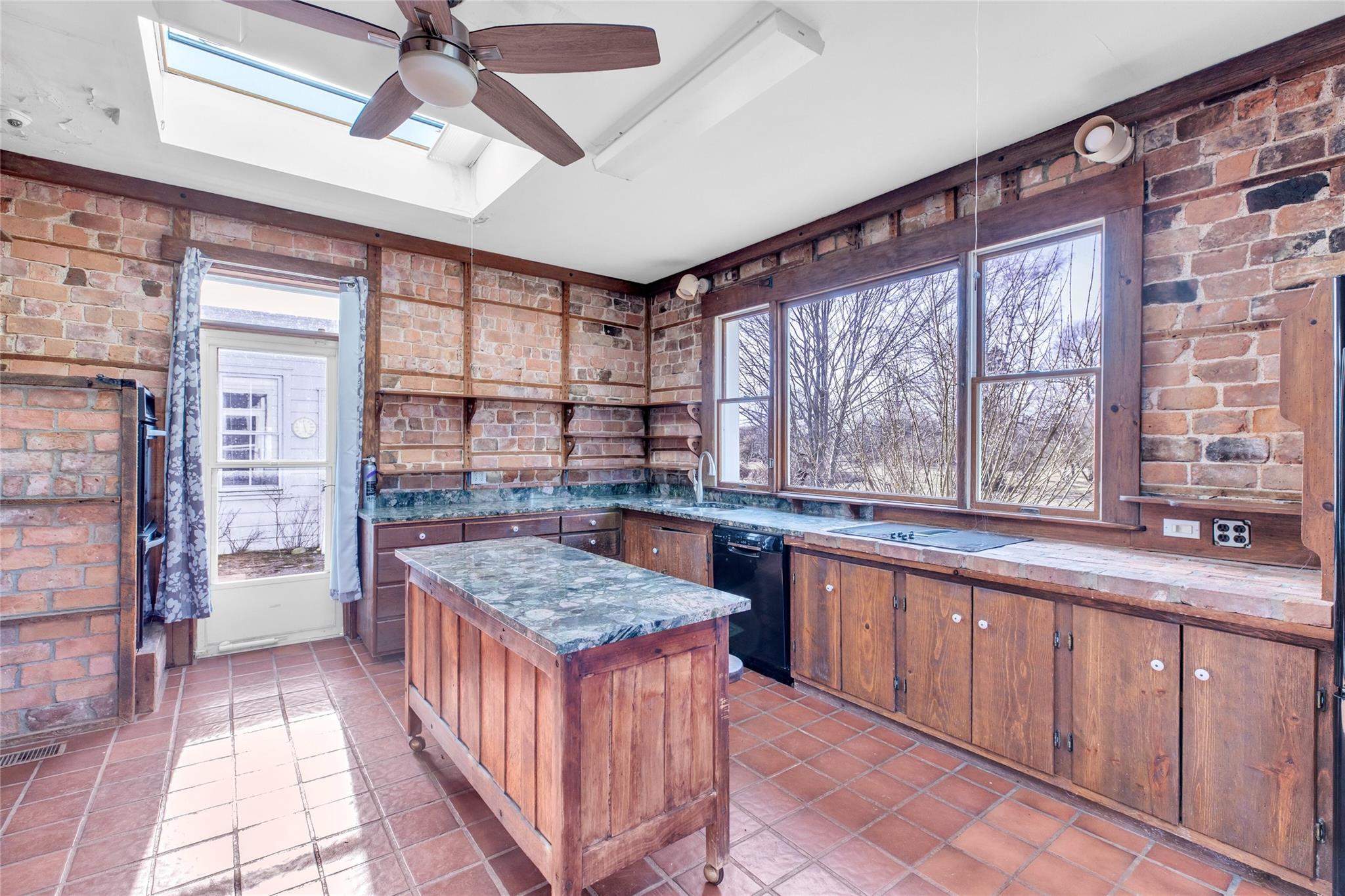 Orient, New York, 11957, United States, 7 Bedrooms Bedrooms, ,3 BathroomsBathrooms,Residential,For Sale,1696050