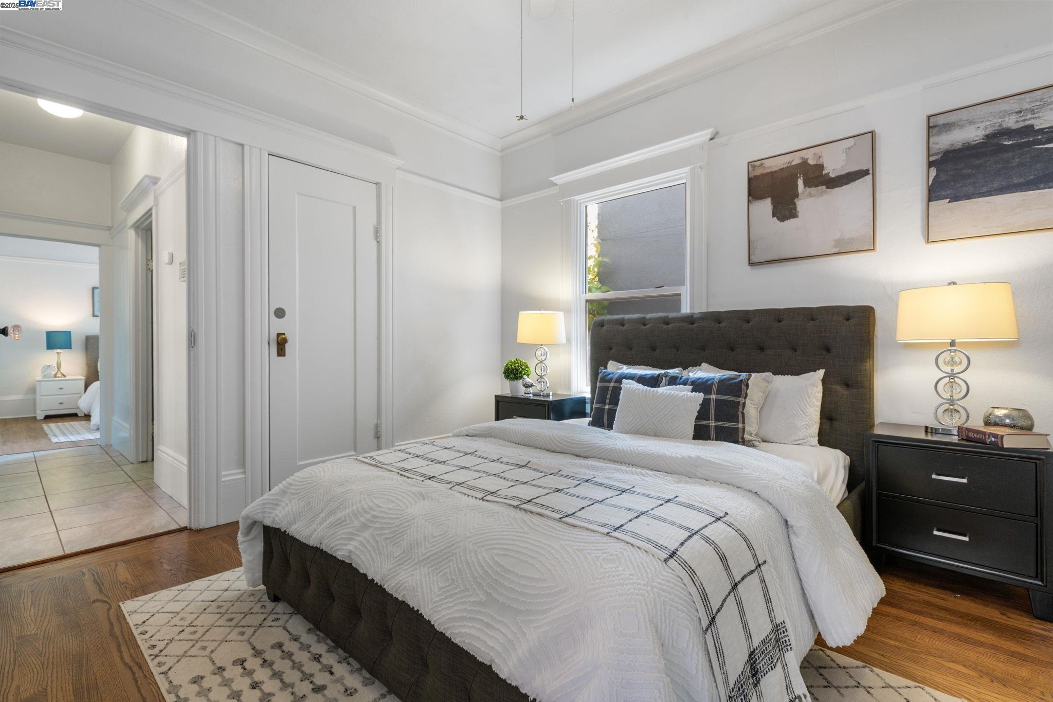 Oakland, California, 94606, United States, 3 Bedrooms Bedrooms, ,2 BathroomsBathrooms,Residential,For Sale,1839089
