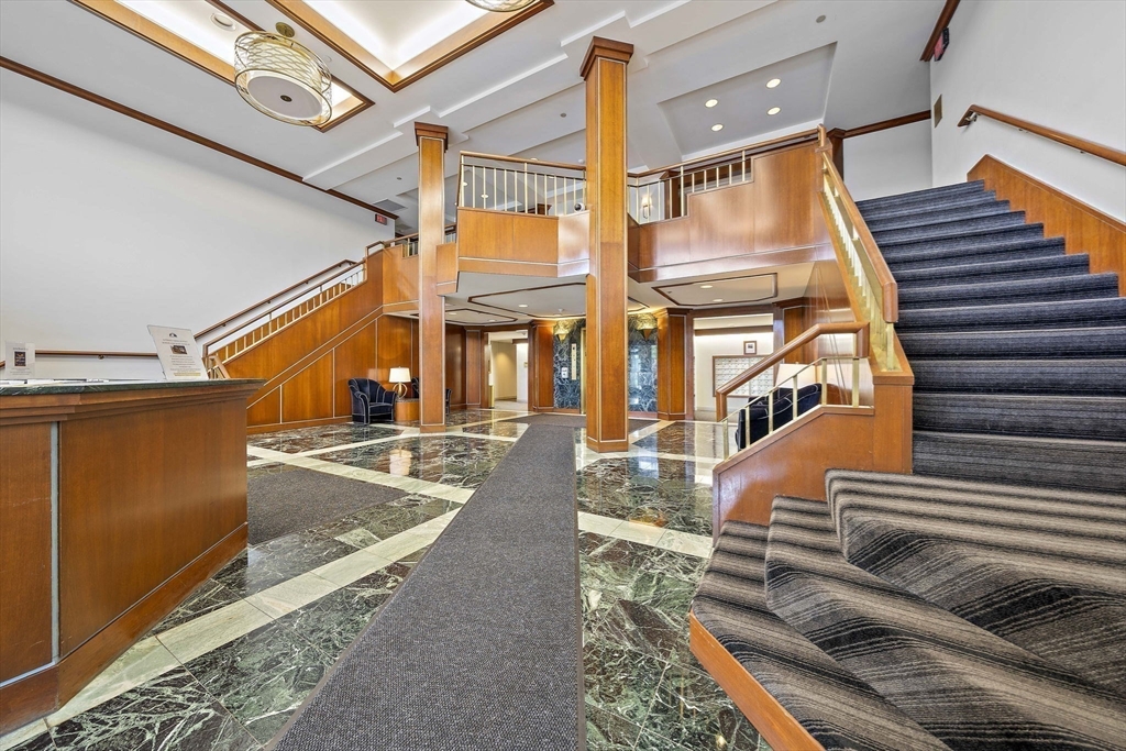 Quincy, Massachusetts, 02171, United States, 2 Bedrooms Bedrooms, ,2 BathroomsBathrooms,Residential,For Sale,1976883