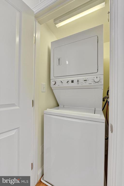 Arlington, Virginia, 22213, United States, 5 Bedrooms Bedrooms, ,5 BathroomsBathrooms,Residential,For Sale,1982488