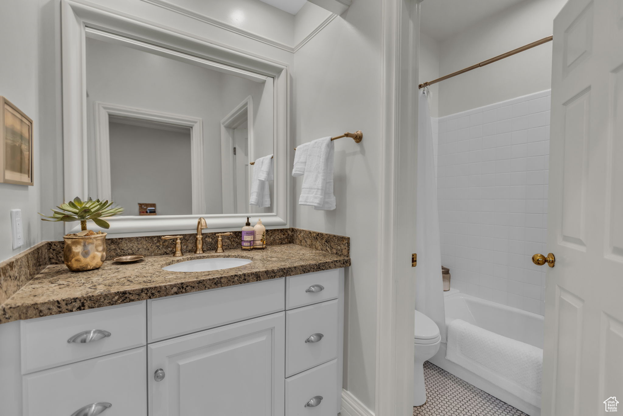 Salt Lake City, Utah, 84103, United States, 7 Bedrooms Bedrooms, ,4 BathroomsBathrooms,Residential,For Sale,1907305