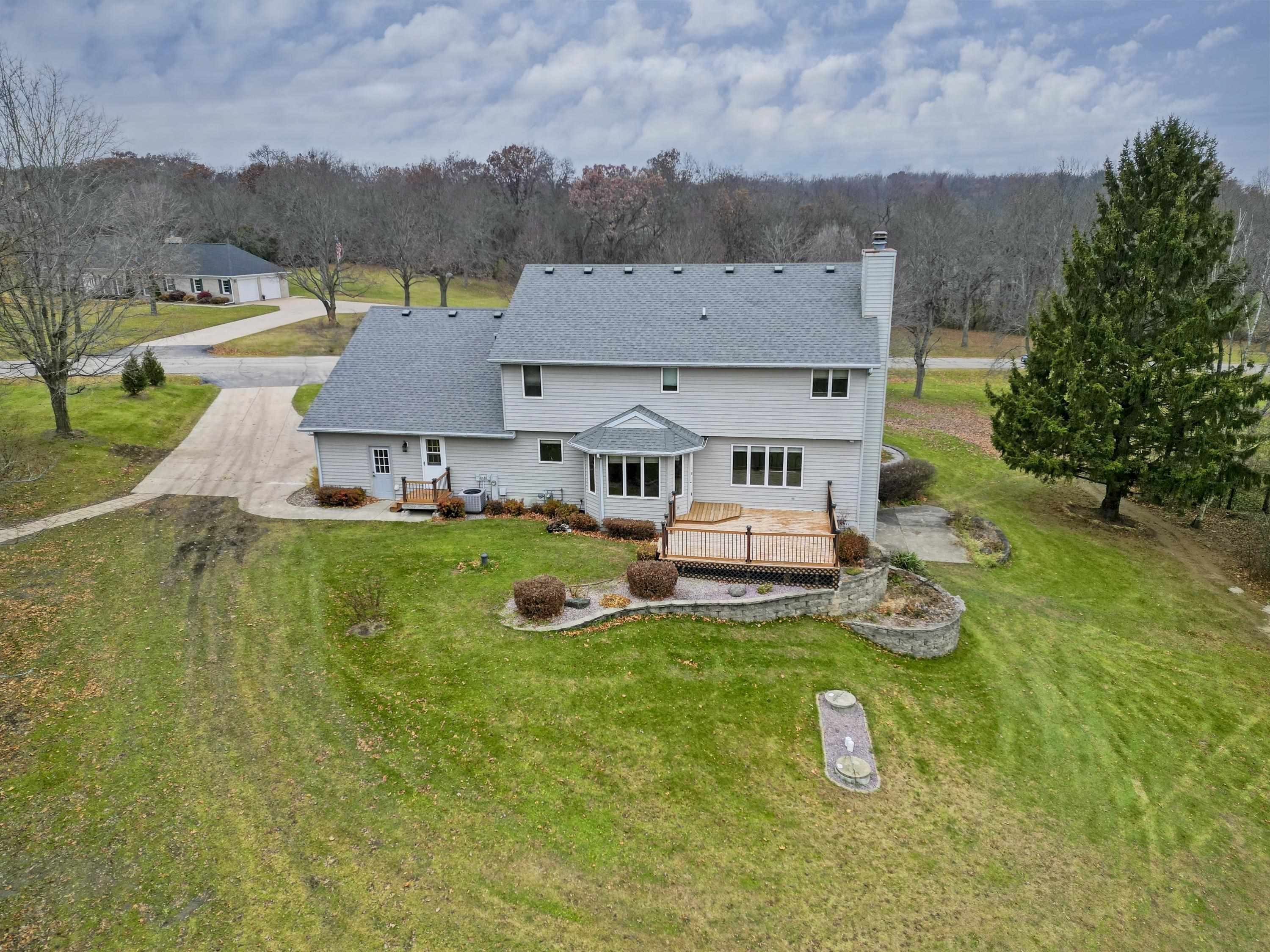 Janesville, Wisconsin, 53545, United States, 3 Bedrooms Bedrooms, ,3 BathroomsBathrooms,Residential,For Sale,1998012