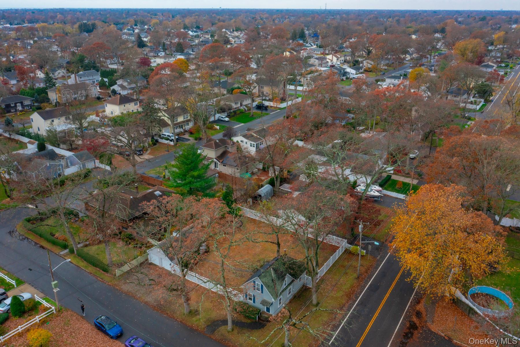 West Islip, New York, 11795, United States, 2 Bedrooms Bedrooms, ,1 BathroomBathrooms,Residential,For Sale,1994287