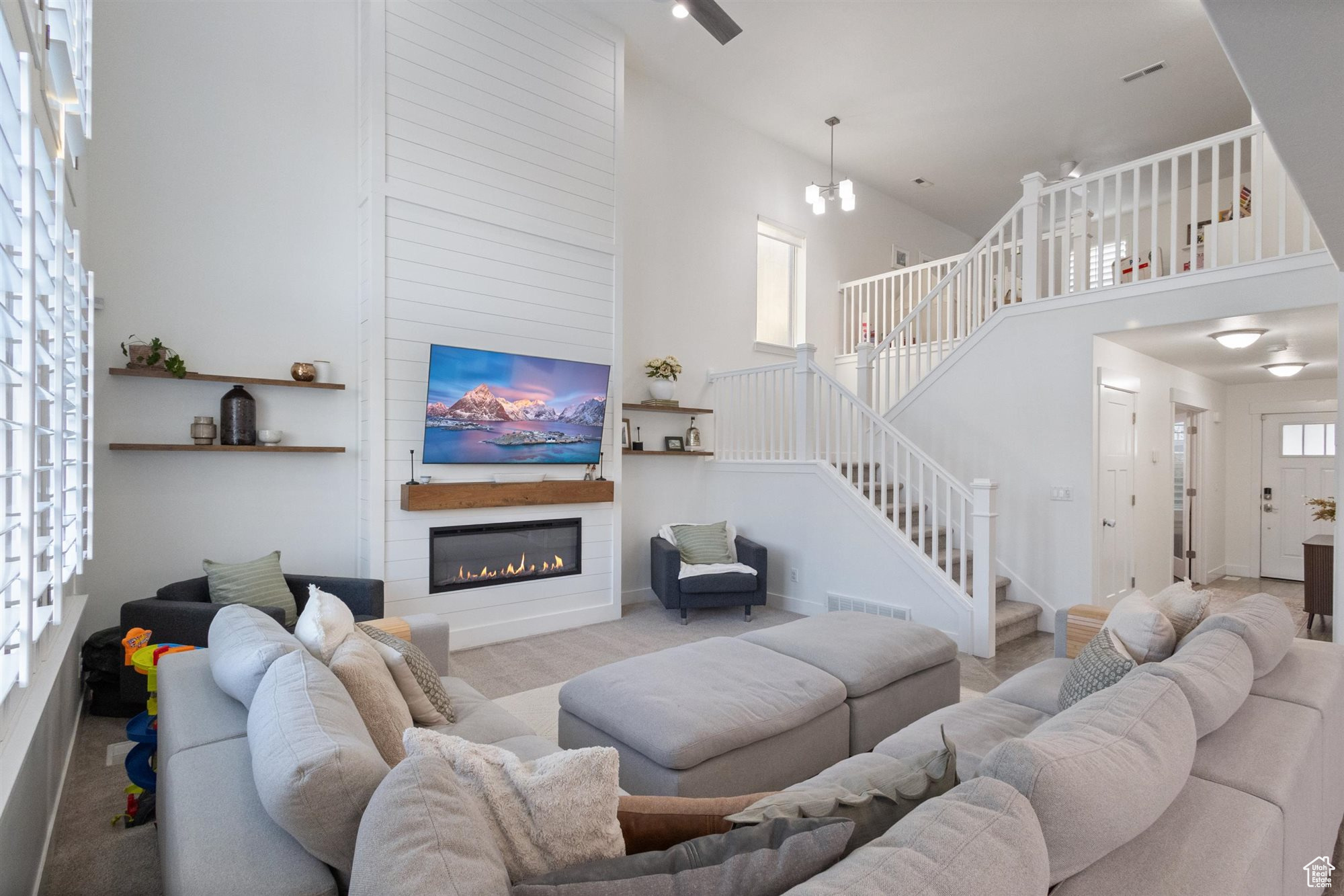 Bluffdale, Utah, 84065, United States, 4 Bedrooms Bedrooms, ,4 BathroomsBathrooms,Residential,For Sale,1910817