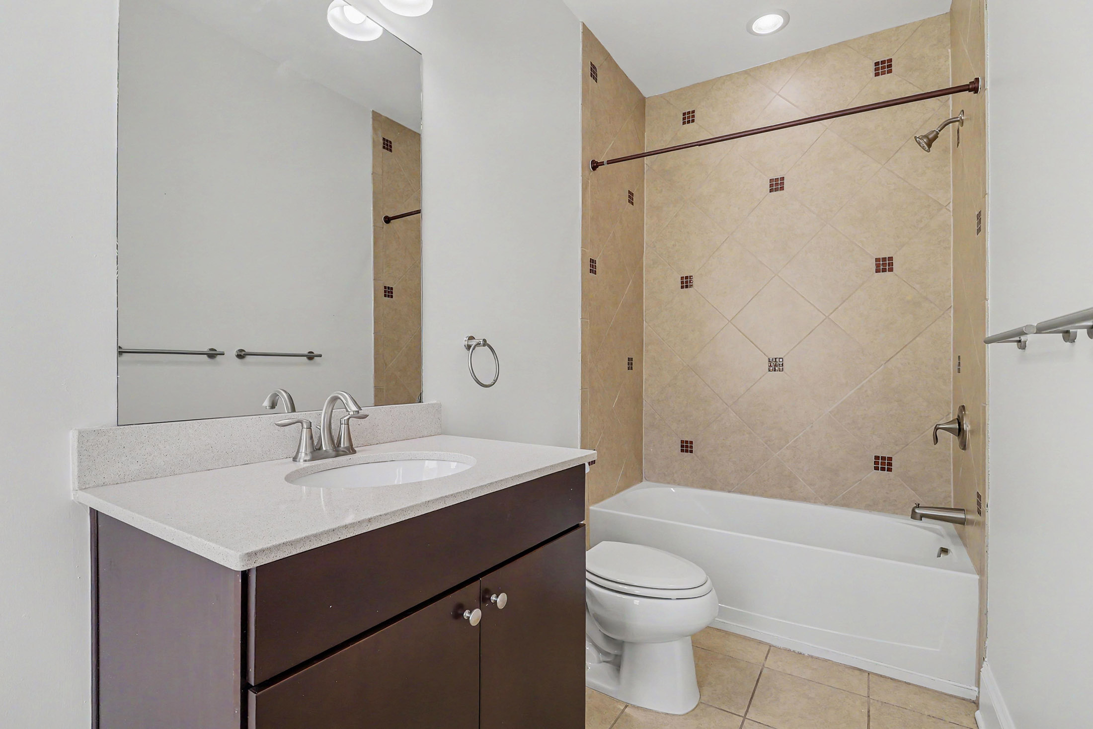  Beautiful Move-in Ready Townhome in the Gated Gramercy Community - 物件實景