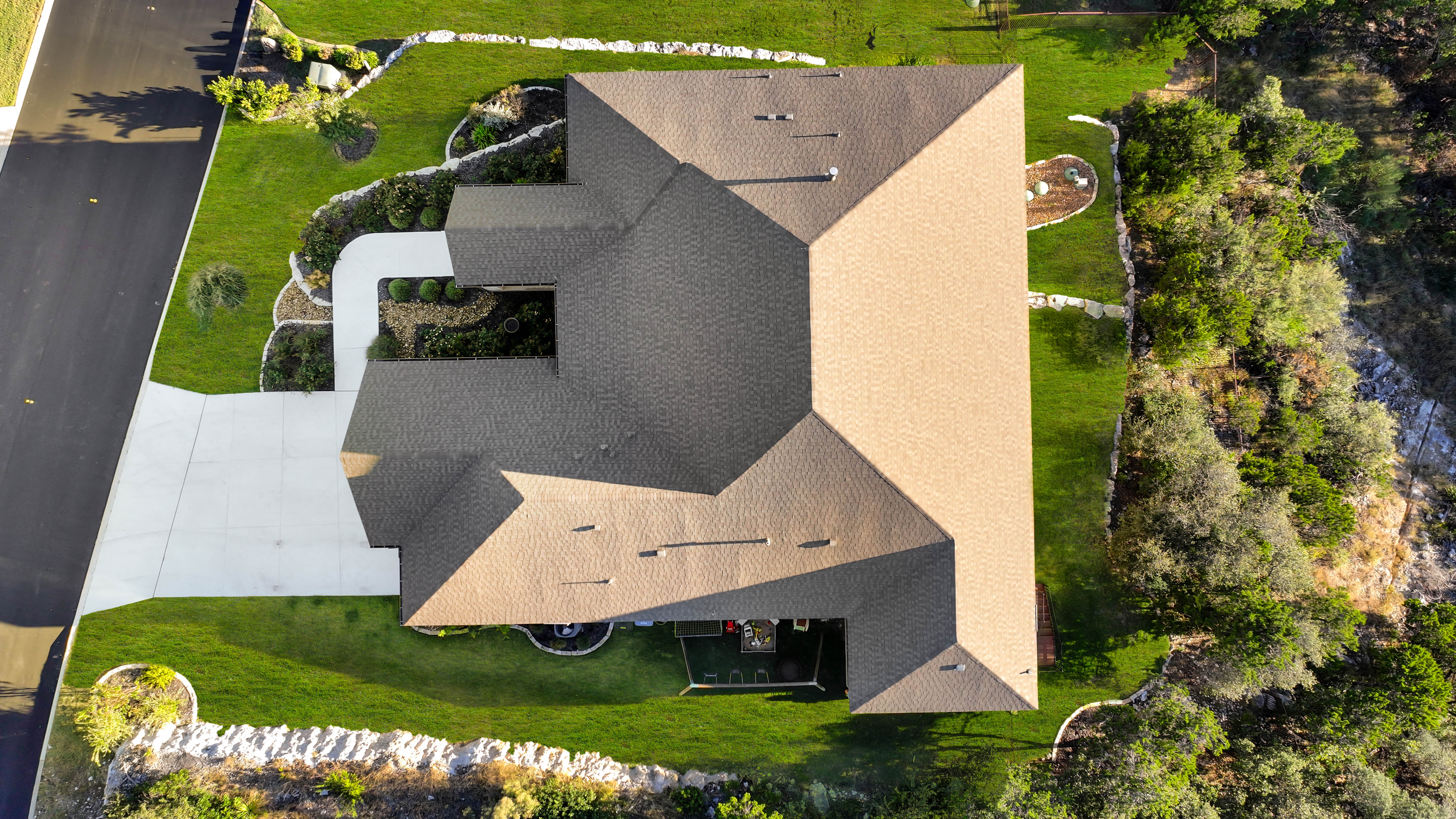  Composed Living Backing to Nature - 物件實景
