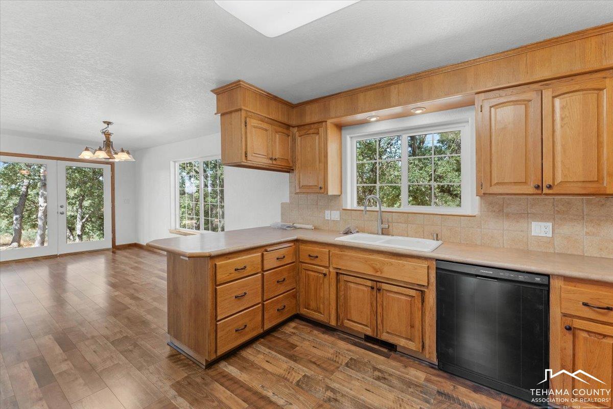 Cottonwood, California, 96080, United States, 3 Bedrooms Bedrooms, ,2 BathroomsBathrooms,Residential,For Sale,1942274