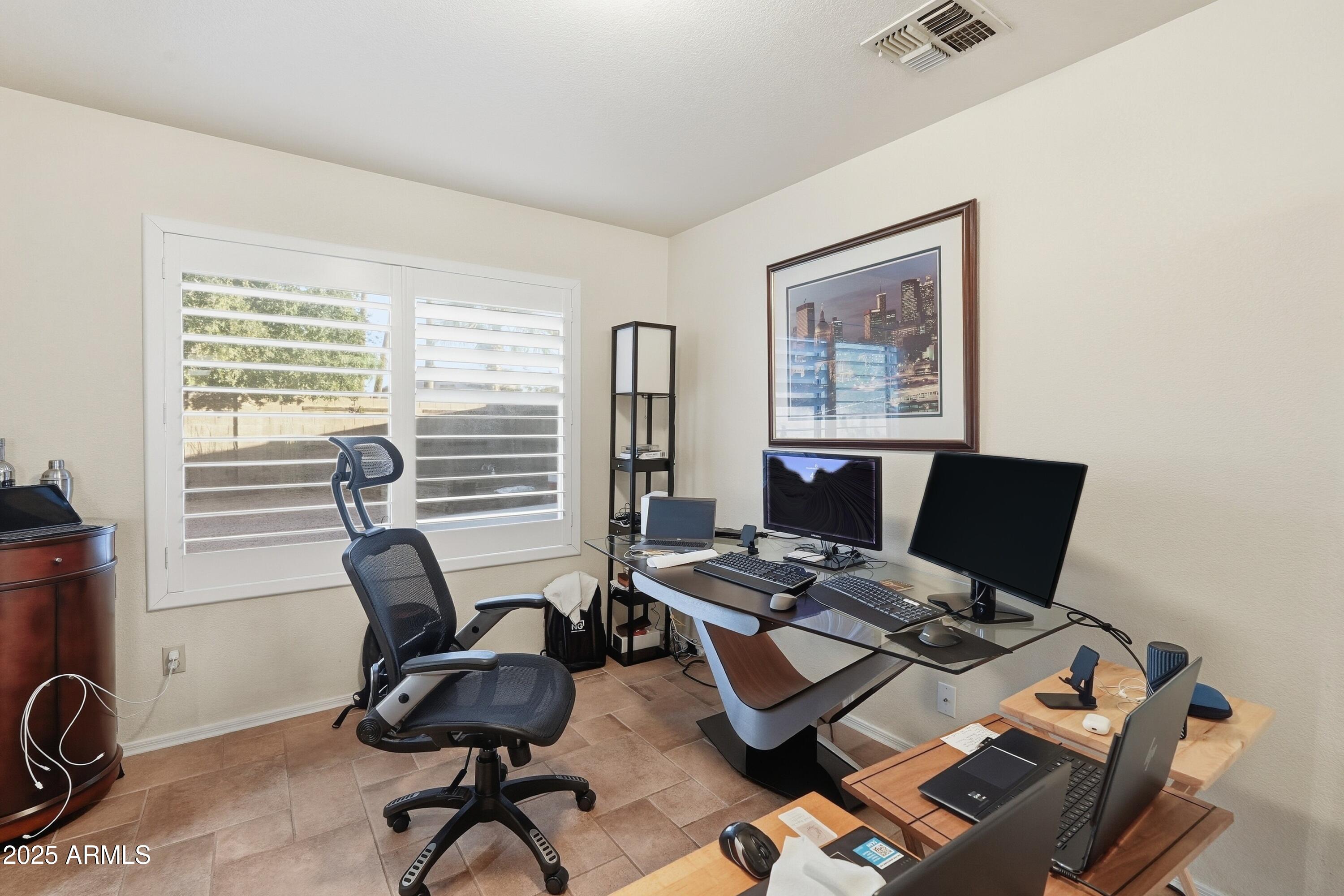 Phoenix, Arizona, 85044, United States, 4 Bedrooms Bedrooms, ,3 BathroomsBathrooms,Residential,For Sale,1993107