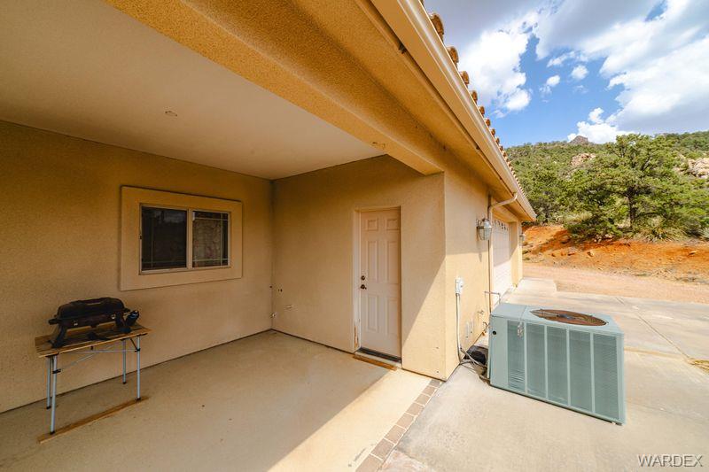 Kingman, Arizona, 86401, United States, 3 Bedrooms Bedrooms, ,2 BathroomsBathrooms,Residential,For Sale,1980873