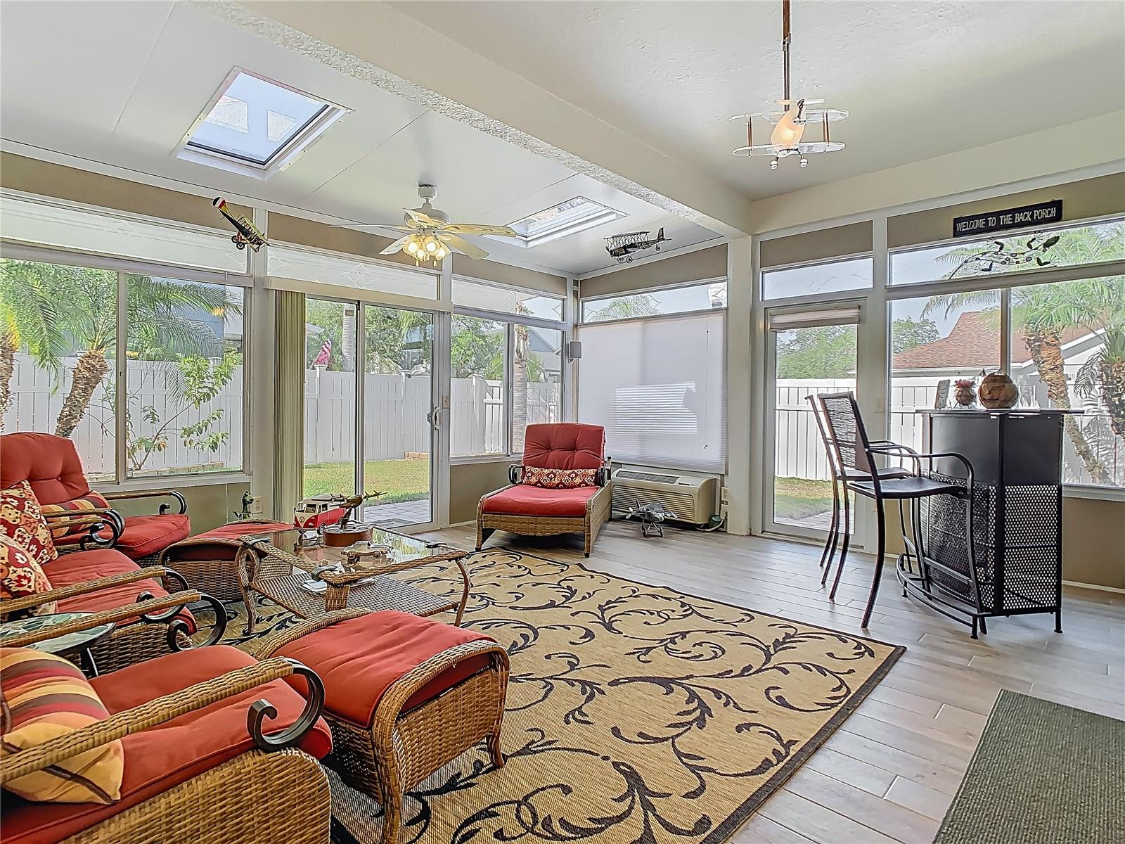 ORLANDO, Florida, 32828, United States, 5 Bedrooms Bedrooms, ,3 BathroomsBathrooms,Residential,For Sale,1923242