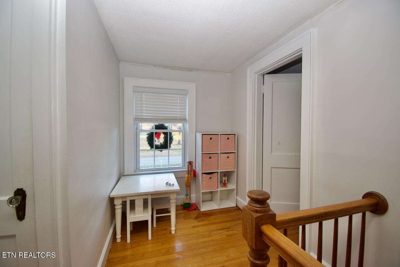 Maryville, Tennessee, 37803, United States, 4 Bedrooms Bedrooms, ,3 BathroomsBathrooms,Residential,For Sale,1989272