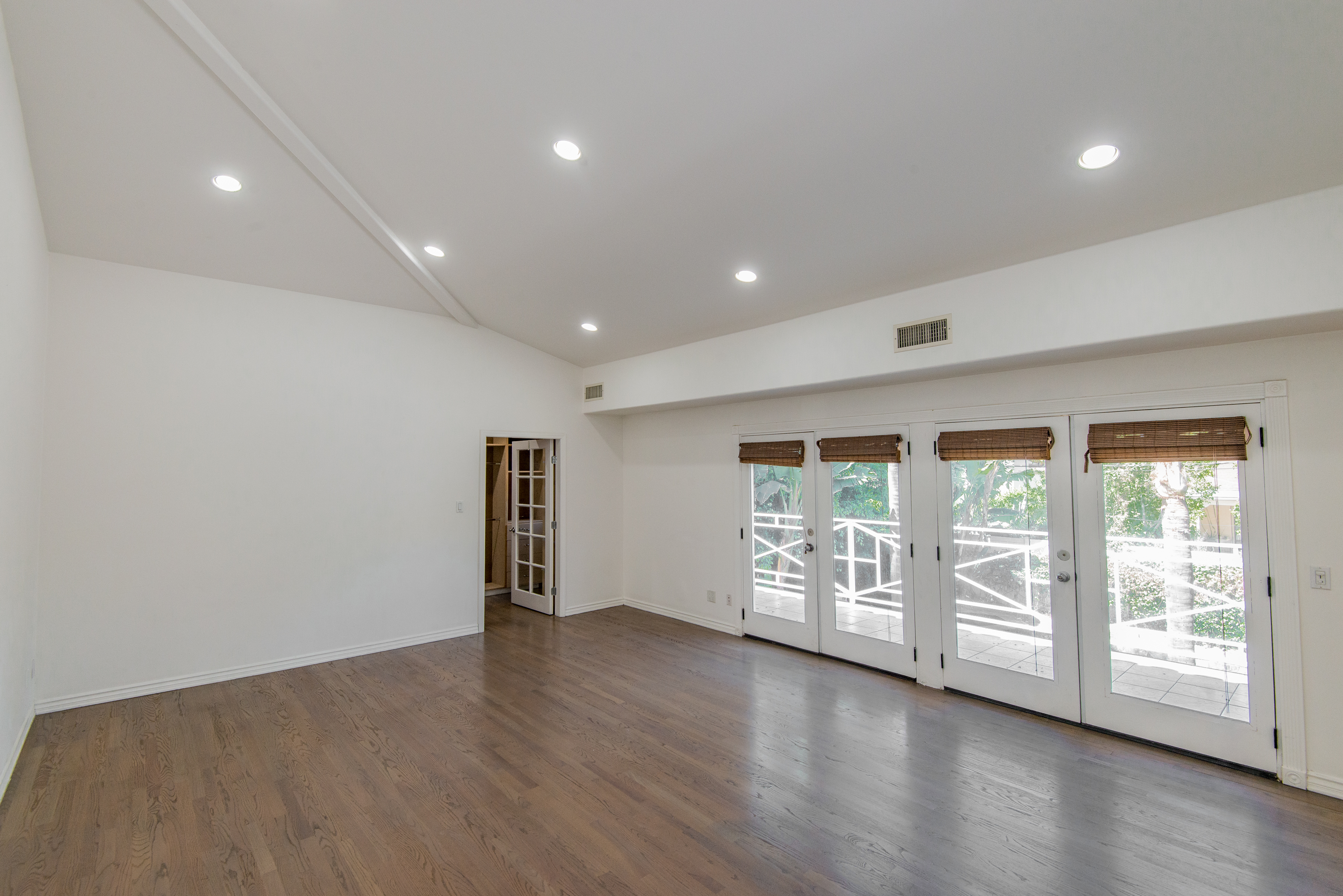  4343 Shadyglade Avenue - 物件實景