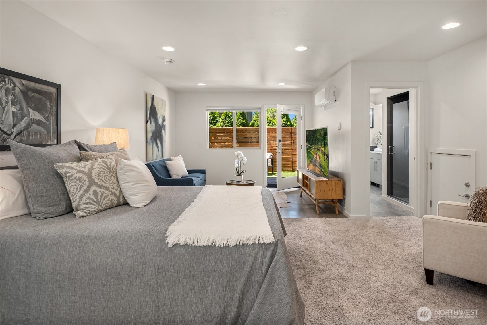 Seattle, Washington, 98122, United States, 3 Bedrooms Bedrooms, ,2 BathroomsBathrooms,Residential,For Sale,1856144