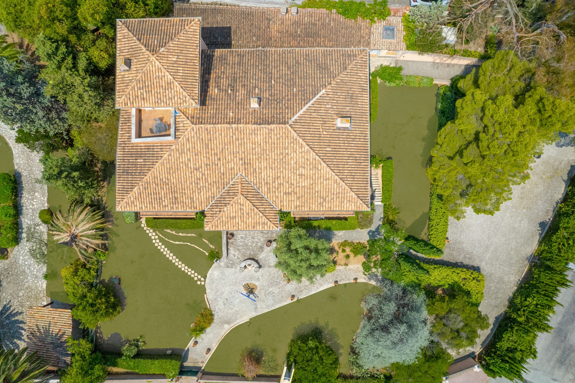  Les Issambres property 650 sqm 10 bedroom 50m from sea redevelopment opportunit… - 物件實景