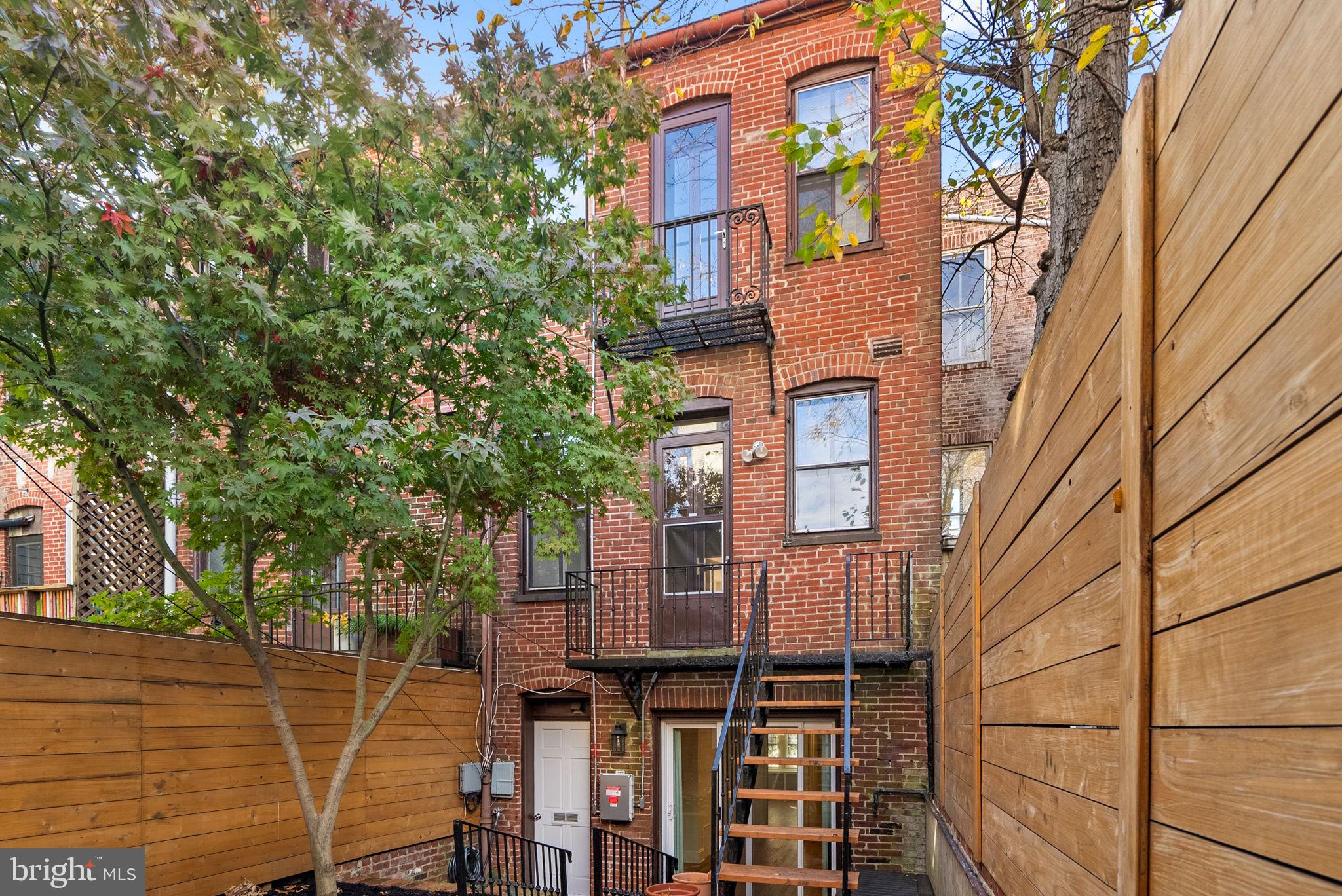 Washington, District of Columbia, 20003, United States, ,Residential,For Sale,1990462