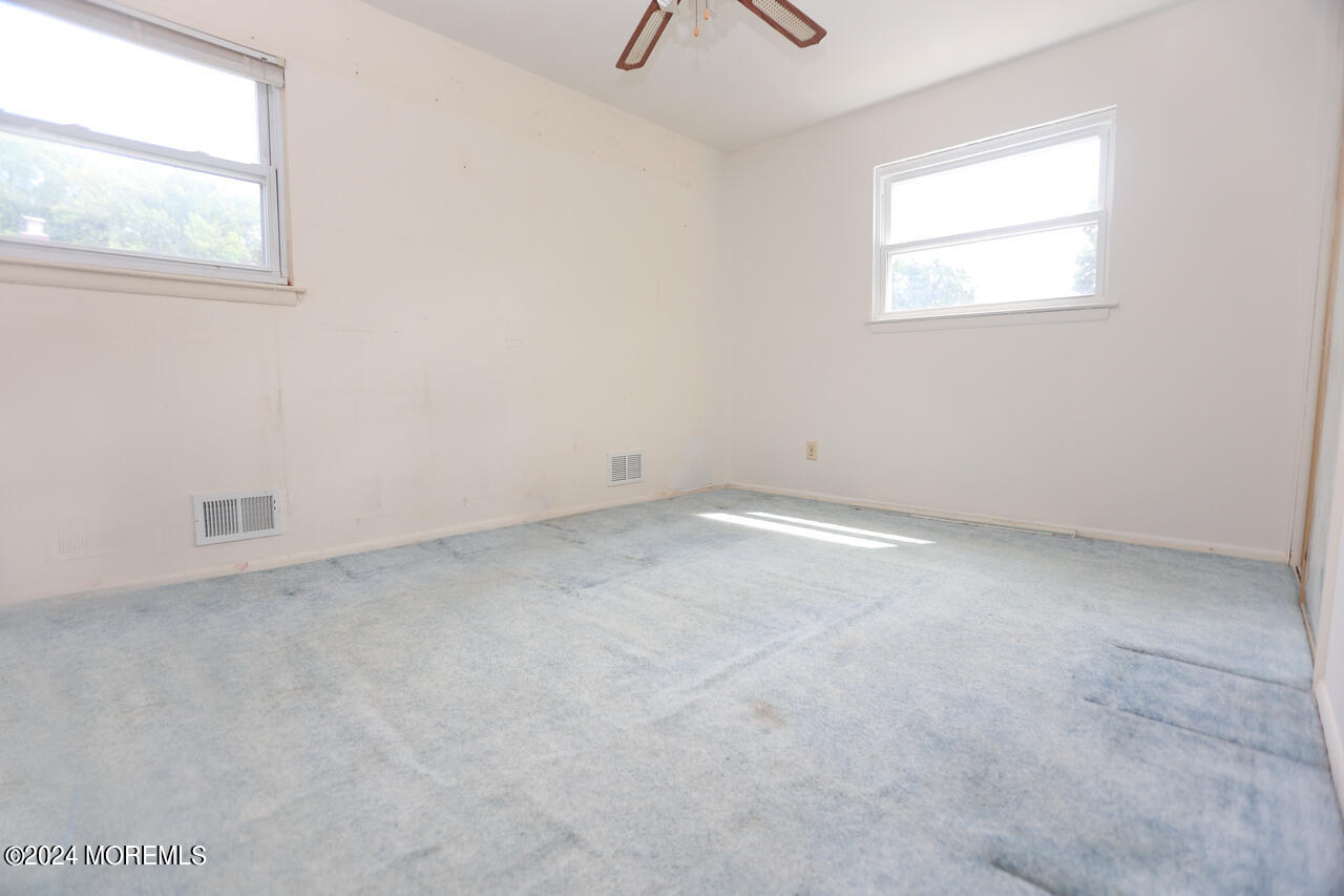 Middletown, New Jersey, 07748, United States, 3 Bedrooms Bedrooms, ,2 BathroomsBathrooms,Residential,For Sale,1921139