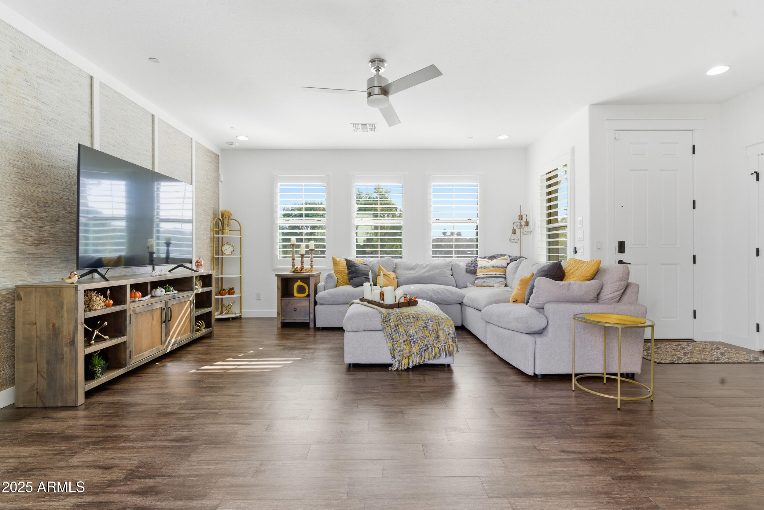 Gilbert, Arizona, 85297, United States, 3 Bedrooms Bedrooms, ,3 BathroomsBathrooms,Residential,For Sale,1991176