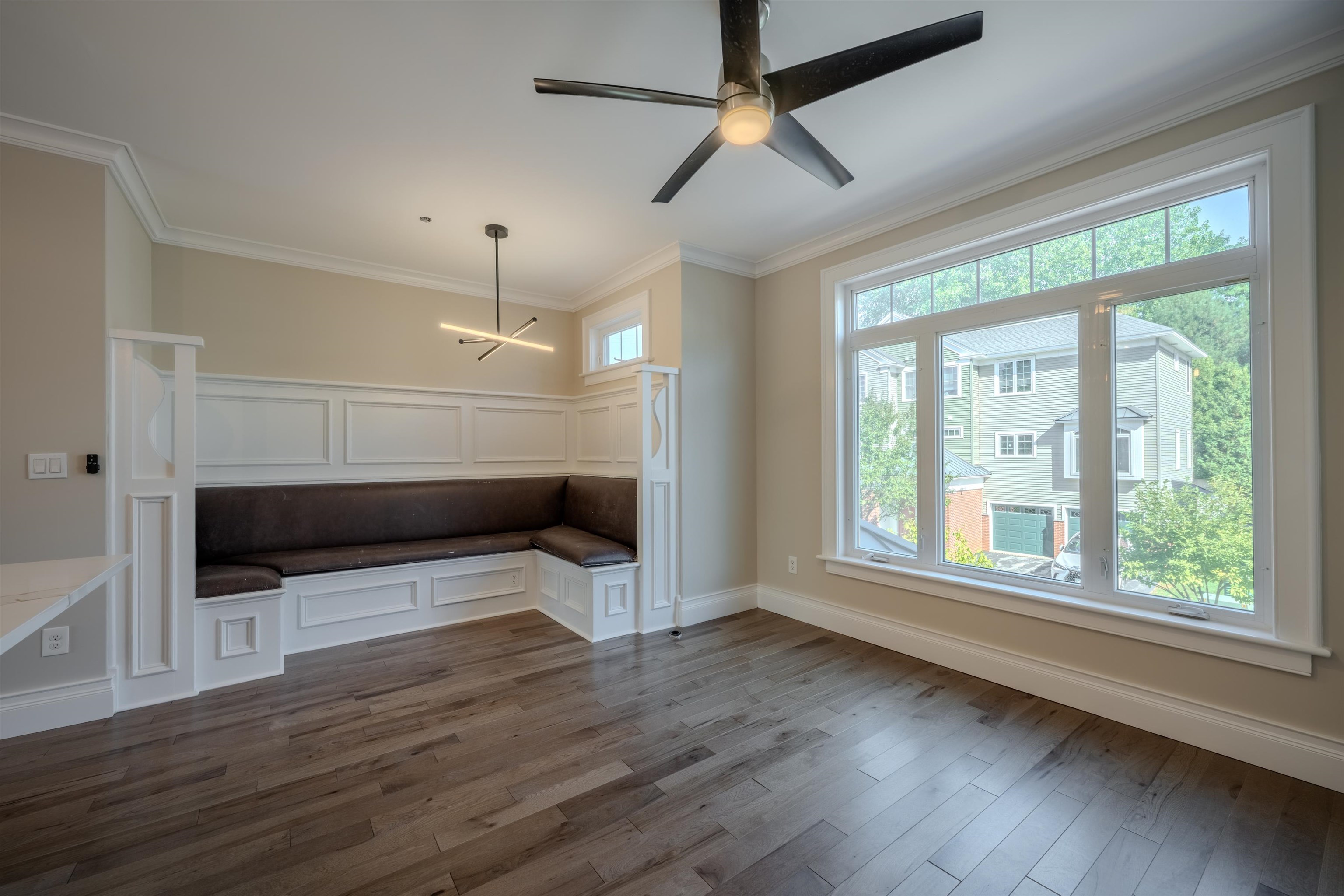 Manchester, New Hampshire, 03101, United States, 2 Bedrooms Bedrooms, ,1 BathroomBathrooms,Residential,For Sale,1933144