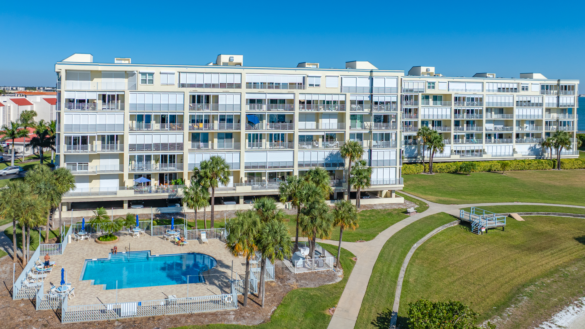 South Pasadena, Florida, 33707, United States, 2 Bedrooms Bedrooms, ,2 BathroomsBathrooms,Residential,For Sale,1987070