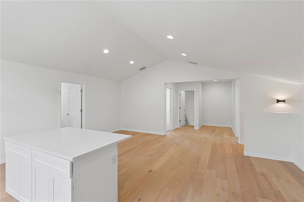 Sanford, Florida, 32771, United States, 5 Bedrooms Bedrooms, ,4 BathroomsBathrooms,Residential,For Sale,1980065