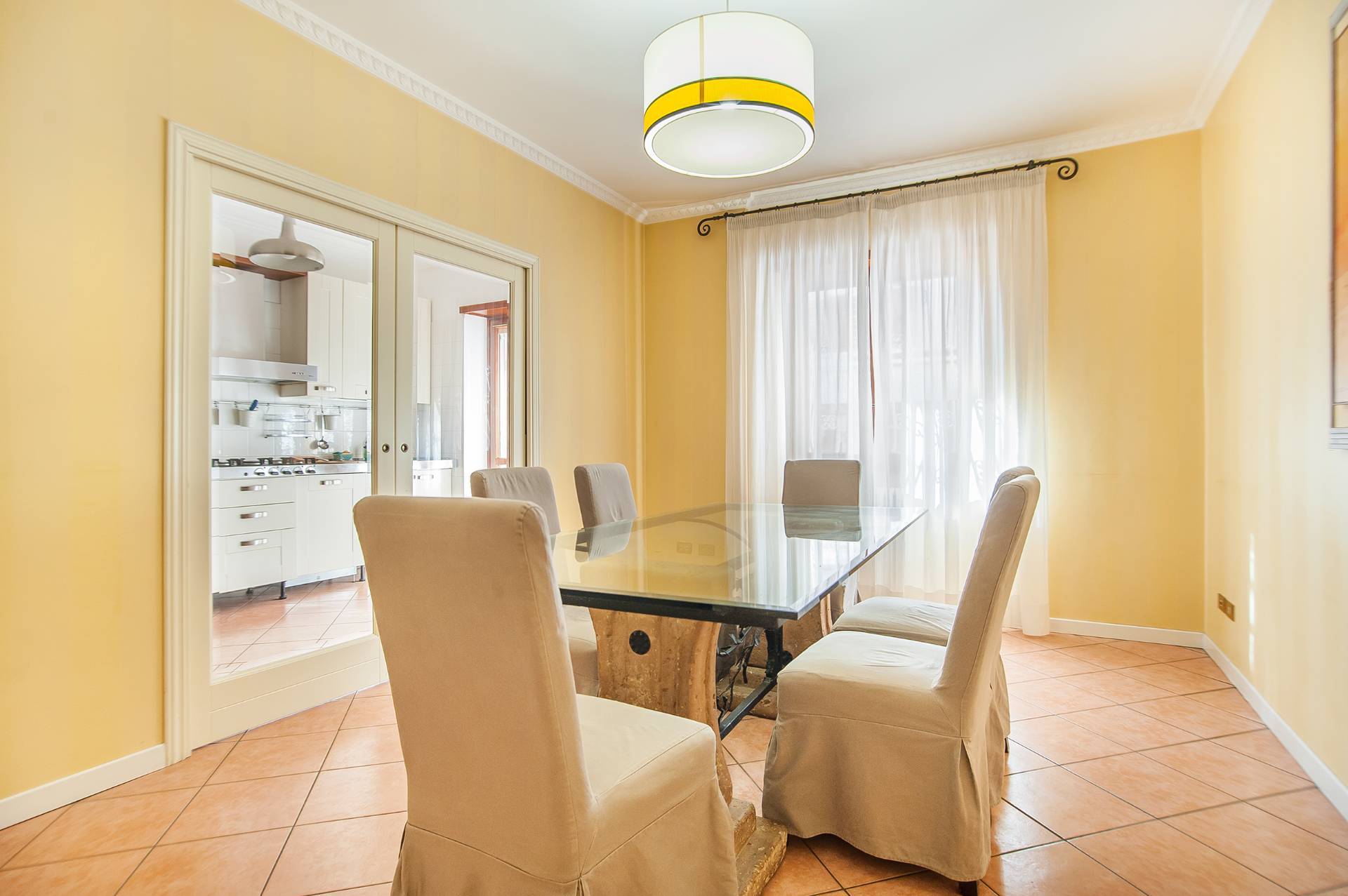 Roma, Roma, 00100, IT, 5 Bedrooms Bedrooms, ,3 BathroomsBathrooms,Residential,For Sale,1738705