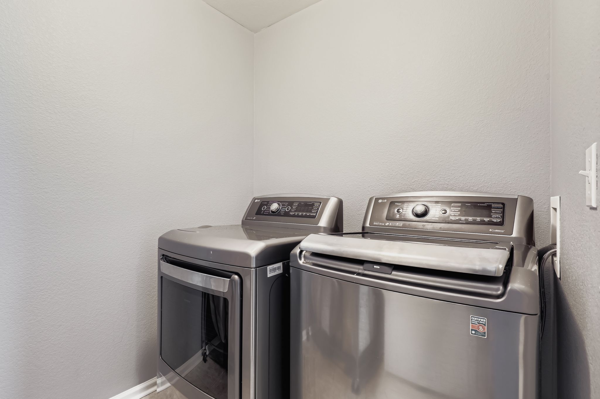 Denver, Colorado, 80239, United States, 4 Bedrooms Bedrooms, ,3 BathroomsBathrooms,Residential,For Sale,2010016