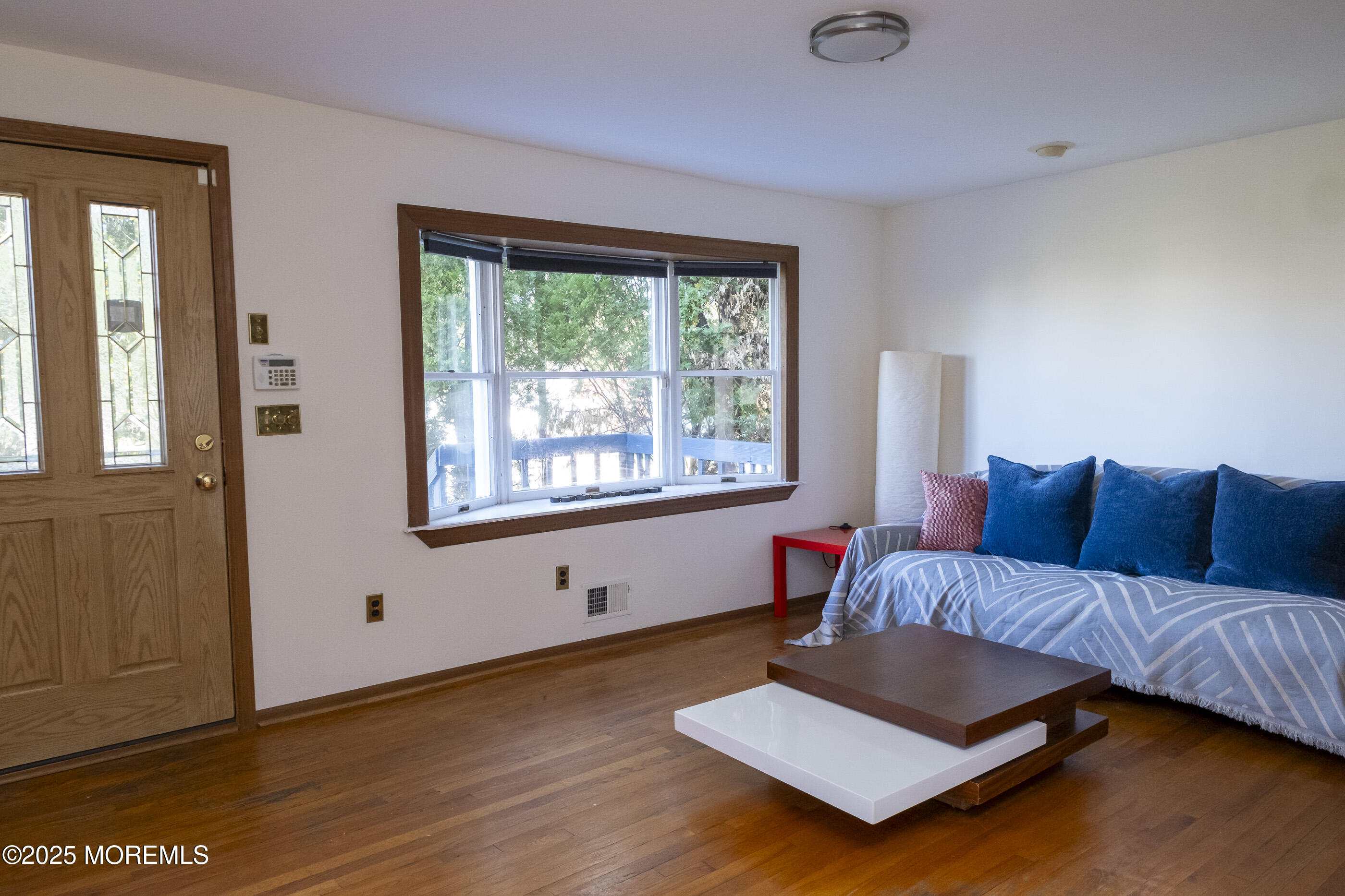 Leonardo, New Jersey, 07737, United States, 4 Bedrooms Bedrooms, ,3 BathroomsBathrooms,Residential,For Sale,1989142