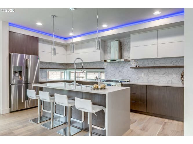 Camas, Washington, 98607, United States, 4 Bedrooms Bedrooms, ,3 BathroomsBathrooms,Residential,For Sale,1826713