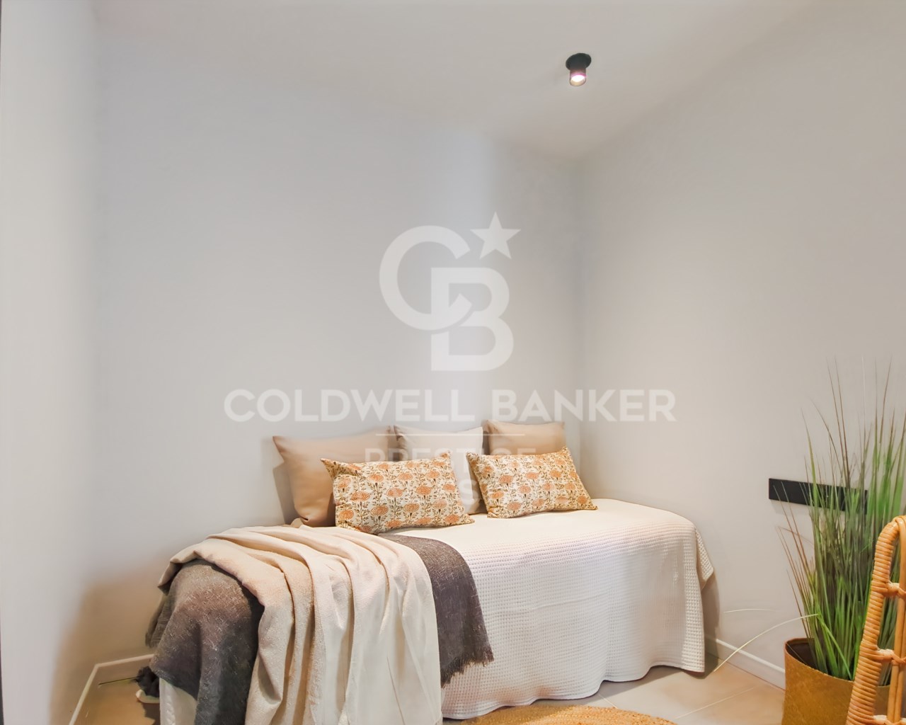 Barcelona, Catalonia, ES, 4 Bedrooms Bedrooms, ,3 BathroomsBathrooms,Residential,For Sale,1805126