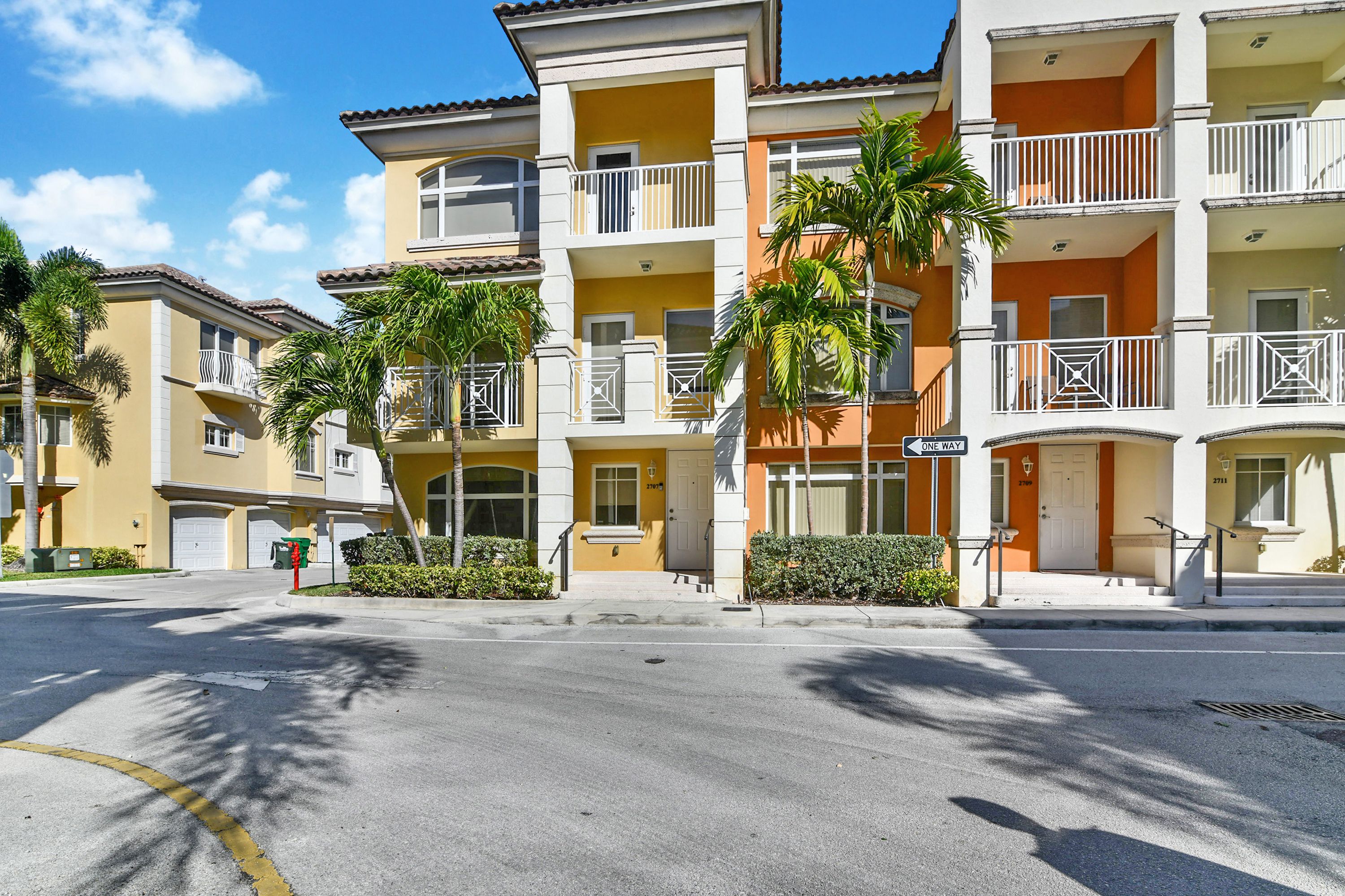  2707 NE 184th Ter, Aventura, FL, 33160 - 物件實景