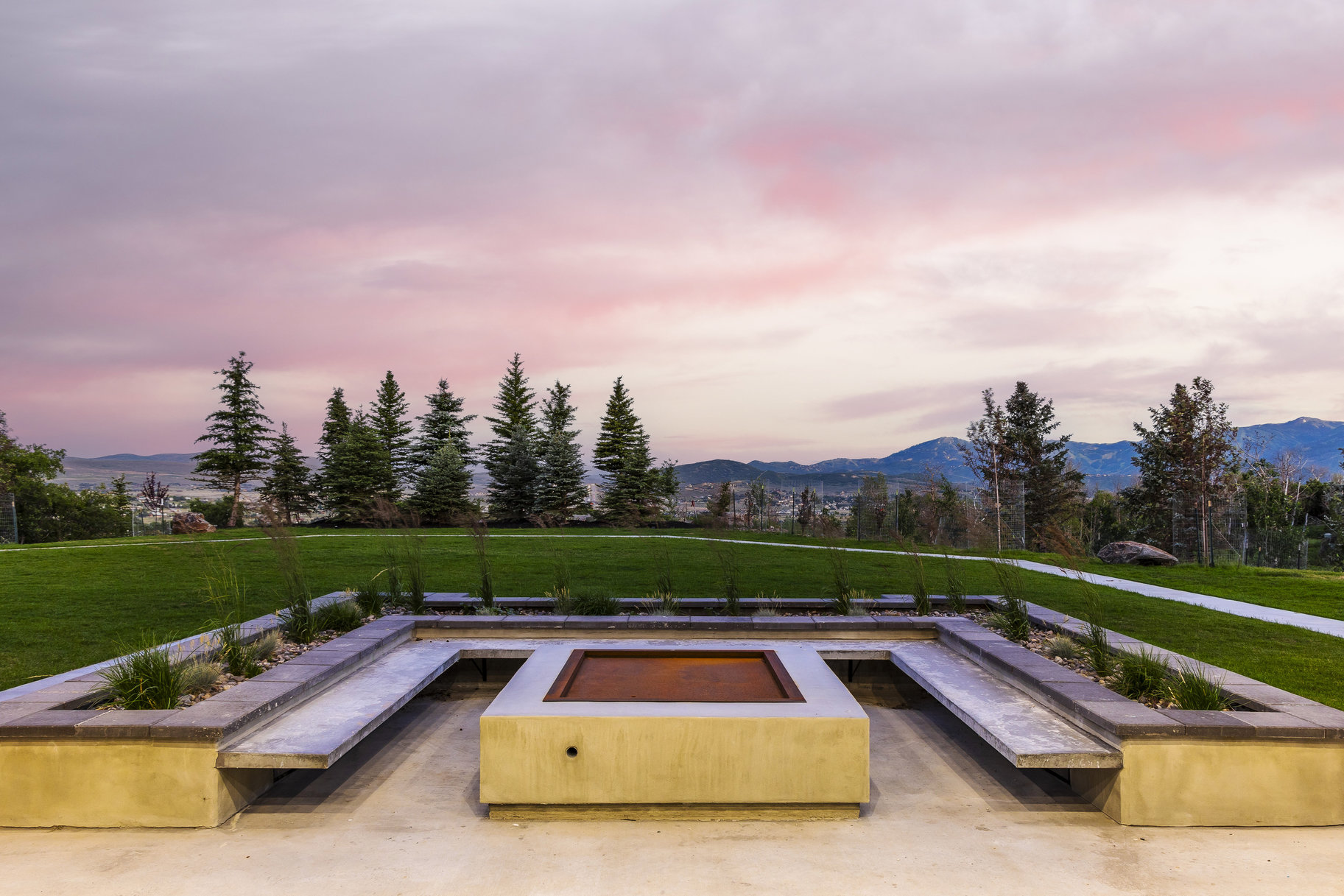  A RARE MODERN MOUNTAIN ESTATE WITH AN EXTRAORDINARY EQUESTRIAN FACILITY - 物件實景