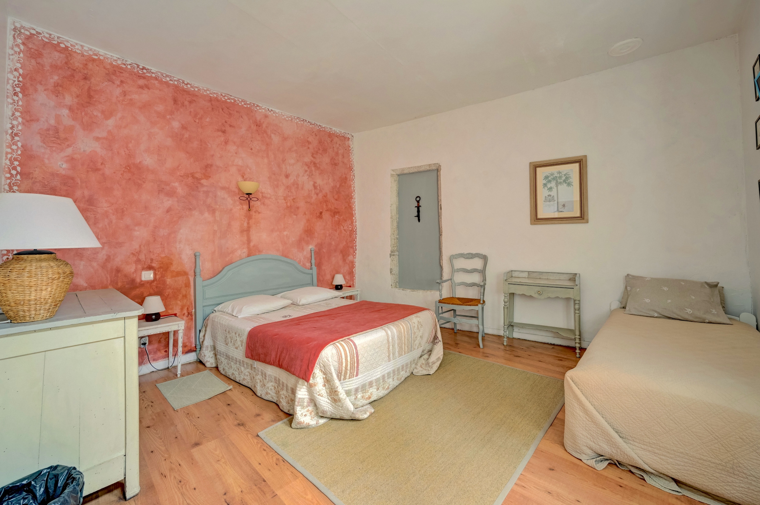  Located near Avignon, Arles and Saint Rémy de Provence, magnificent 15th centur… - 物件實景