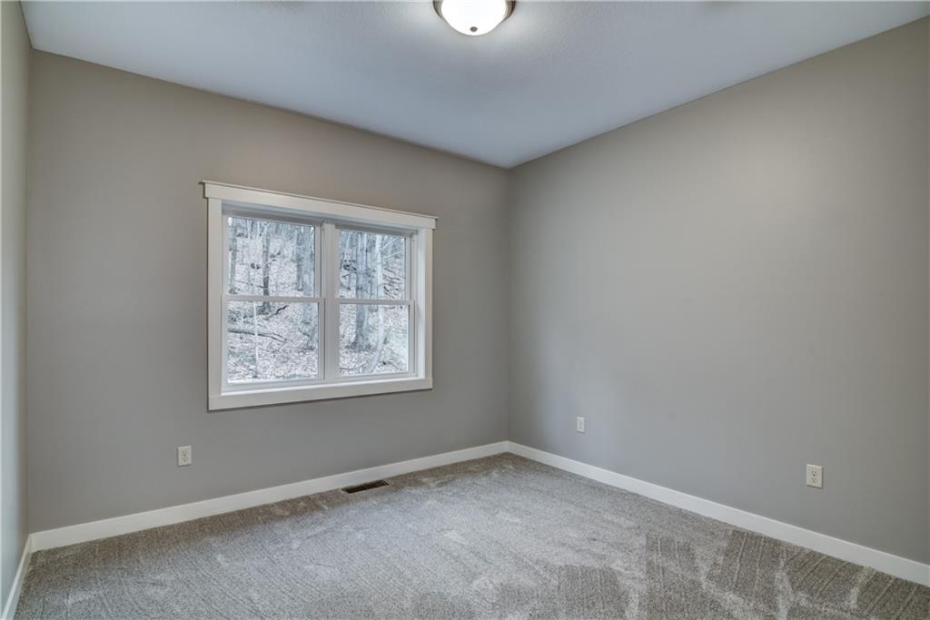 Eau Claire, Wisconsin, 54701, United States, 3 Bedrooms Bedrooms, ,2 BathroomsBathrooms,Residential,For Sale,1928668