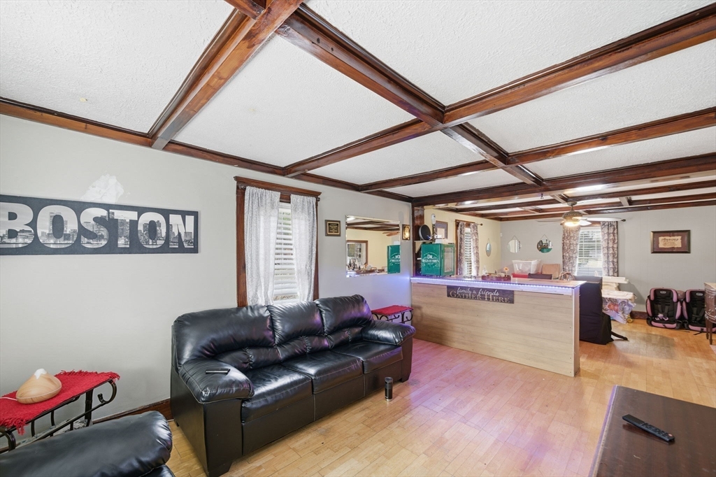 Methuen, Massachusetts, 01844, United States, 5 Bedrooms Bedrooms, ,2 BathroomsBathrooms,Residential,For Sale,2000713