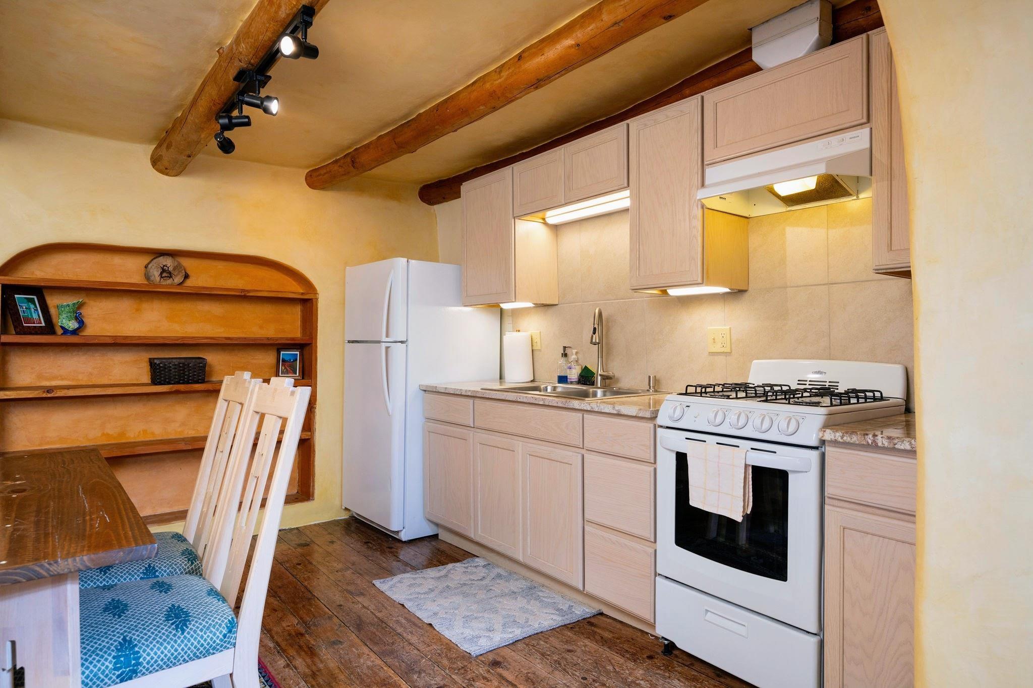 Ranchos De Taos, New Mexico, 87557, United States, 3 Bedrooms Bedrooms, ,3 BathroomsBathrooms,Residential,For Sale,1688394