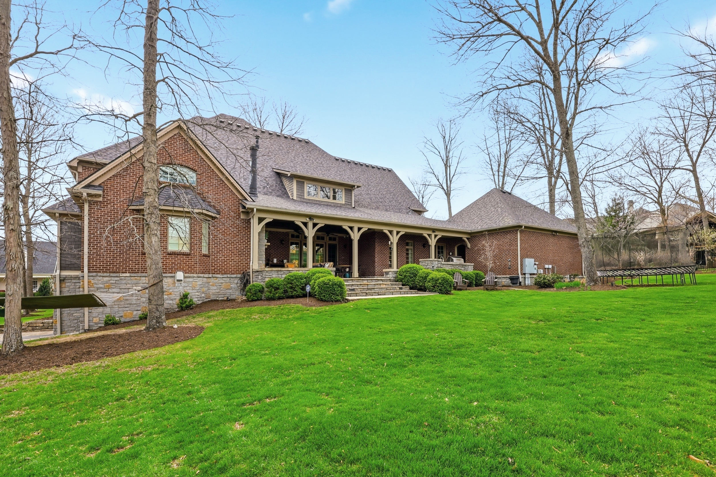  4848 Chelmsbury Lane - 物件實景