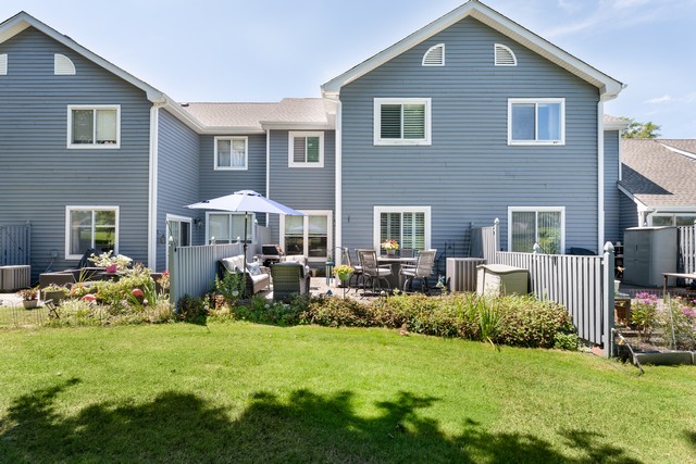 Middle Island, New York, 11953, United States, 3 Bedrooms Bedrooms, ,3 BathroomsBathrooms,Residential,For Sale,1918014