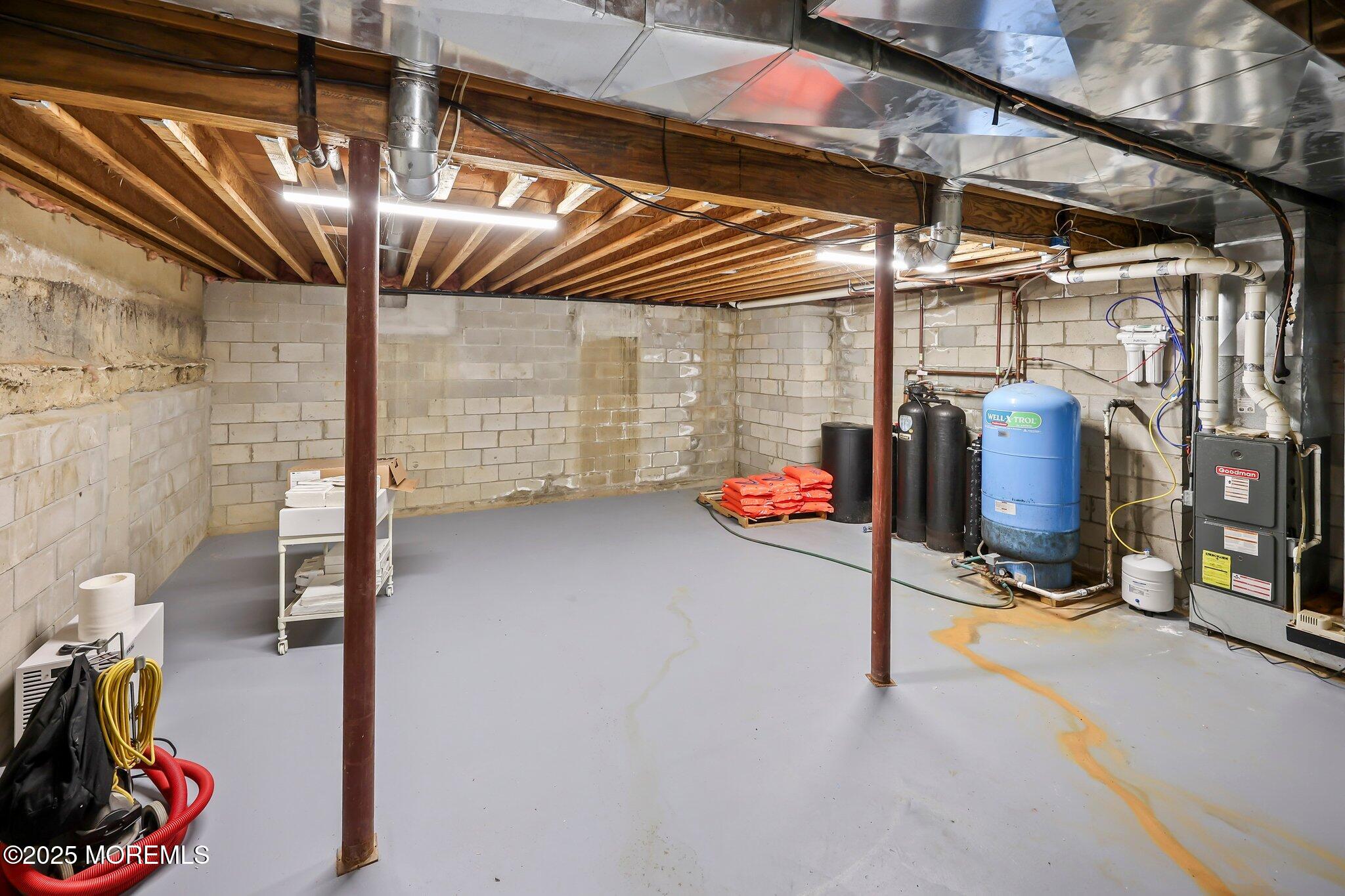 Millstone, New Jersey, 07726, United States, 5 Bedrooms Bedrooms, ,4 BathroomsBathrooms,Residential,For Sale,1804115